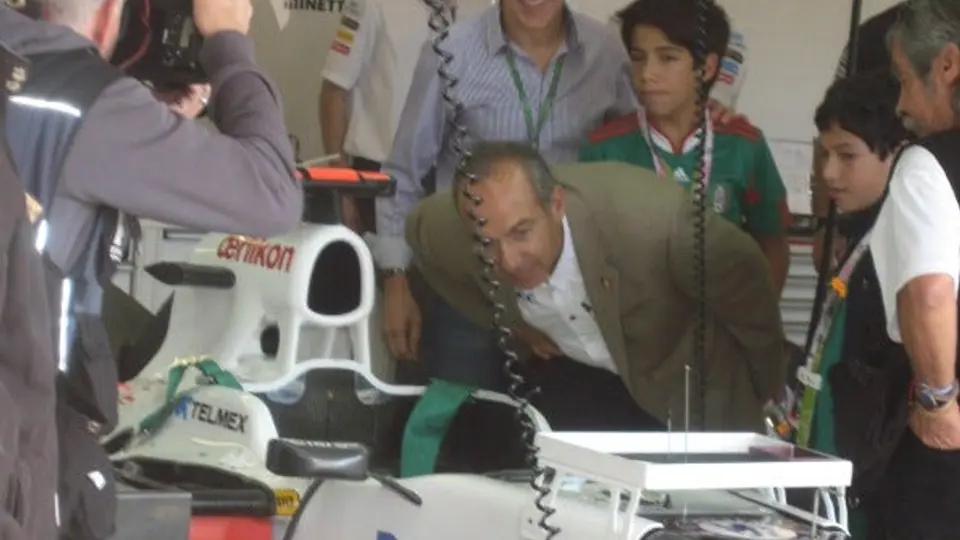 Calderón visita a Checo en Austin