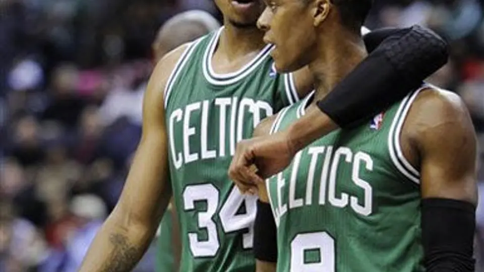 Celtics consiguen su primer triunfo gracias a Pierce