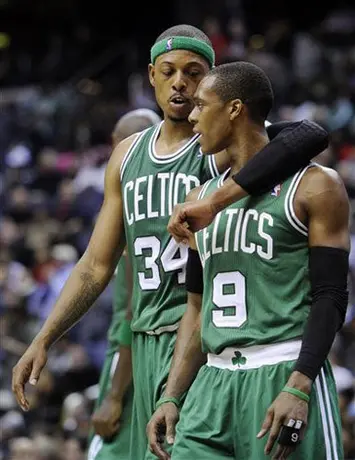 Celtics consiguen su primer triunfo gracias a Pierce