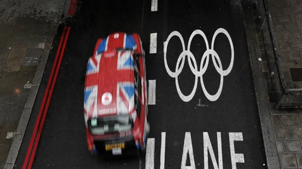 Carril Olímpico provoca tráfico en Londres