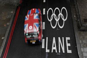 Carril Olímpico provoca tráfico en Londres