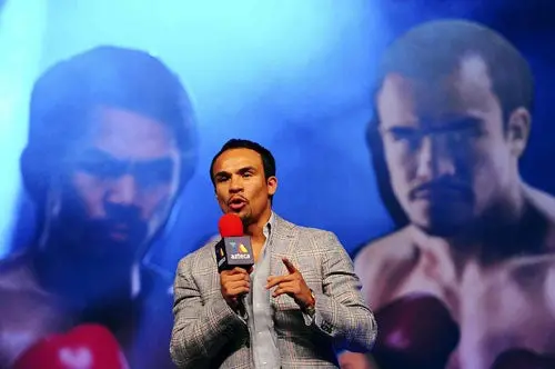 Márquez viaja a las Vegas para combate ante Pacquiao