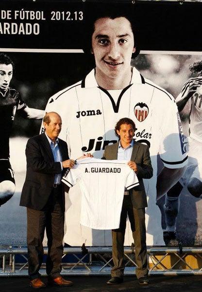 Andrés Guardado tuvo una presentación de figura con el Valencia | FACEBOOK