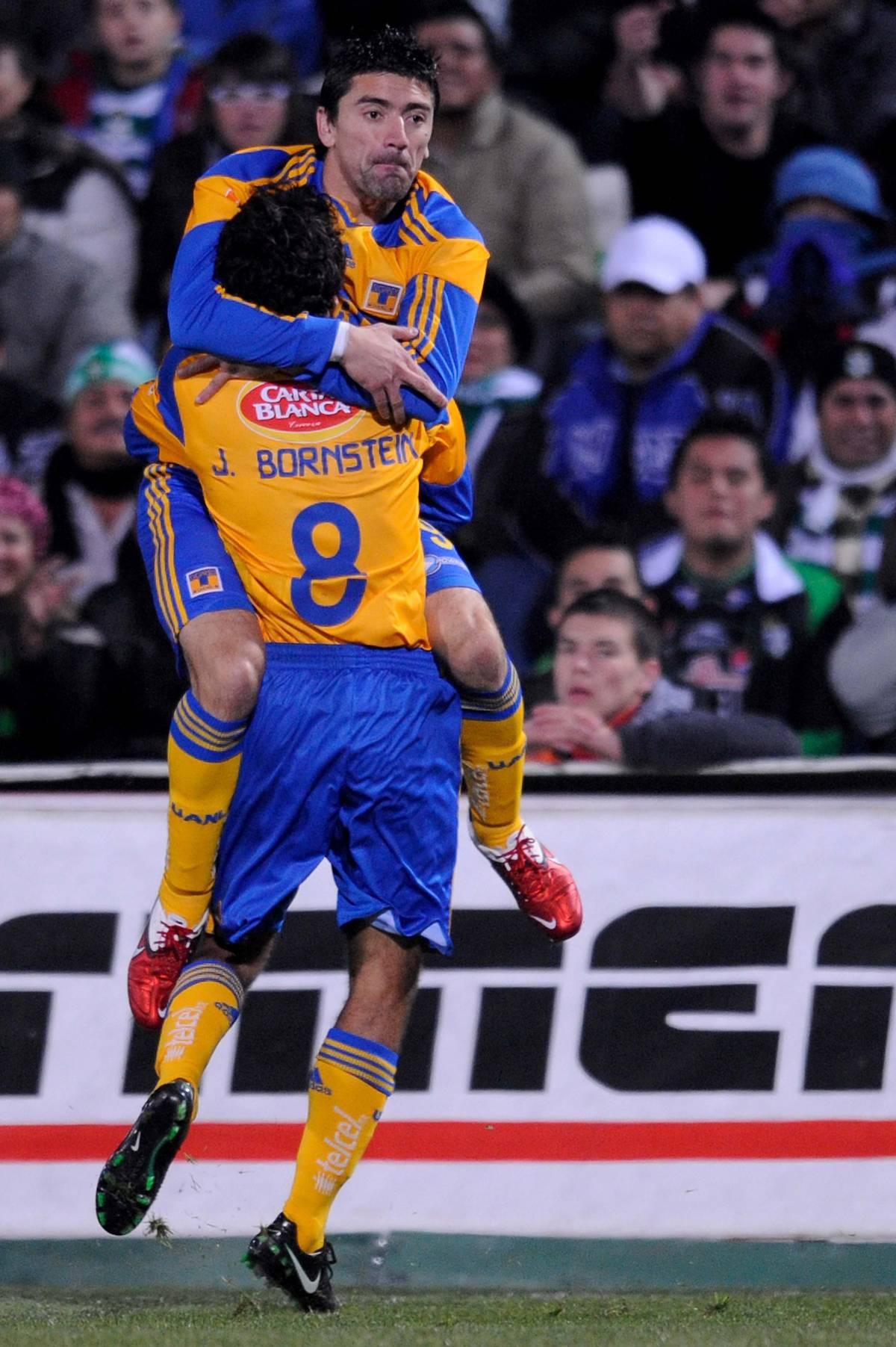 Tigres le pegó a Santos 2-0 en casa (FOTO: OMAR HERNÁNDEZ)