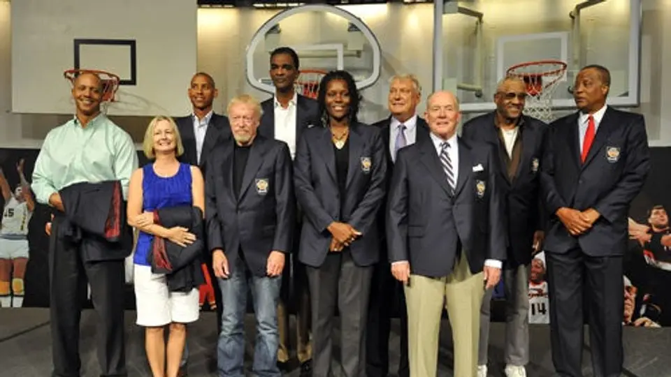 Ingresa Reggie Miller al Salón de la Fama del basquetbol