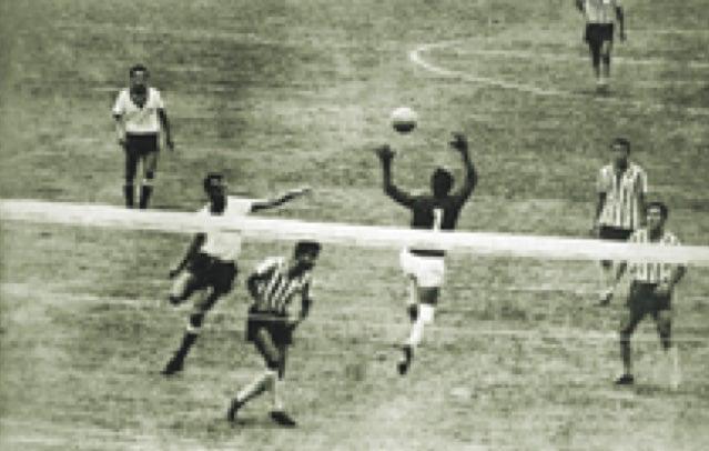 En 1965 el América goleo al Morelia y levantó su cuarta copa. FOTO: ARCHIVO RÉCORD