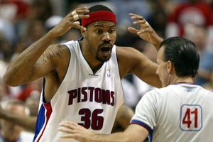 La NBA impondrá multas por fingir faltas ?