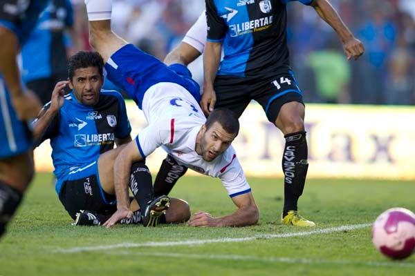 Los jugadores dejaron todo en la cancha. FOTO: CÉSAR VICUÑA