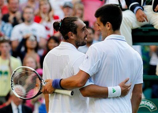 Baghdatis y Djokovic disfrutaron al final del encuentro. FOTO: AP
