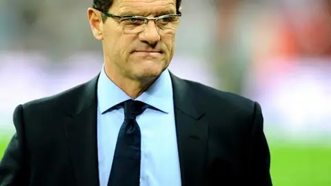 Capello llega a Moscú para negociar su futuro con Rusia