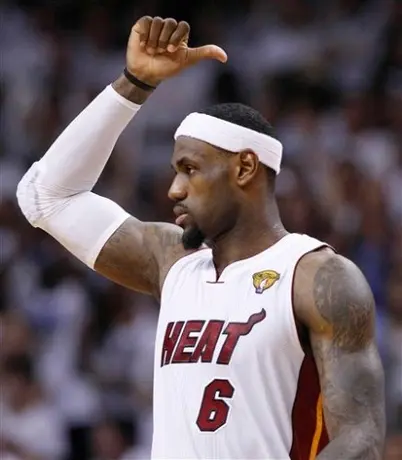 Heat vence 104-98 al Thunder y se pone a un triunfo del título de la NBA