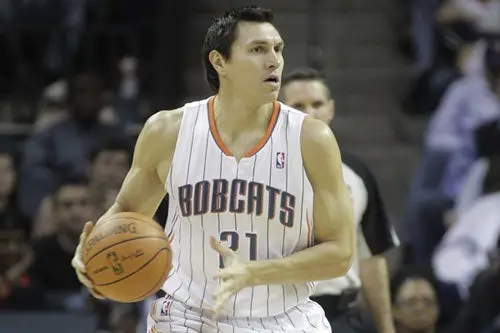 Najera anunciaría su retiro del basquetbol