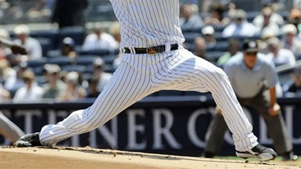 Kuroda domina en victoria de Yanquis