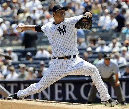 Kuroda domina en victoria de Yanquis