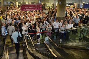 Flama olímpica recorre el metro de Londres