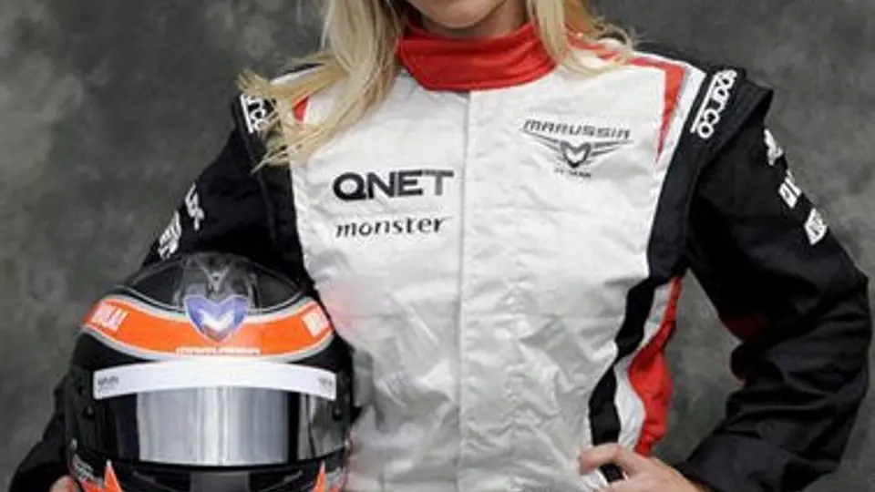 Pilotos de F1 lucen una estrella para animar a De Villota