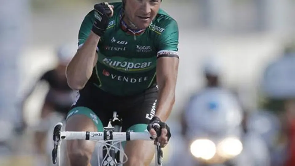 Voeckler triunfa en la décima etapa de la Tour