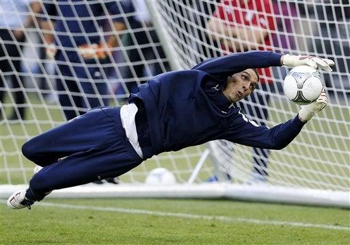 Buffon practicando sus lances l AP