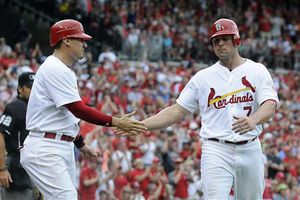 Cardenales vencen a Milwaukee y evitan la barrida