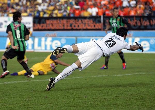 Fue un encuentro con muchas llegadas. FOTO: MEXSPORT