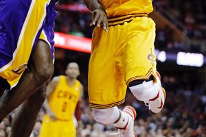 Lakers continuan con su mala racha y perdieron ante los Cavs