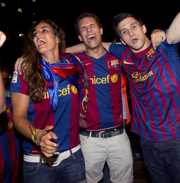 La ciudad española se llenó de seguidores culés. FOTO: EFE