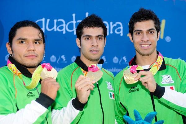 Los mexicanos vencieron a la pareja canadiense. FOTO: EVA BECERRA