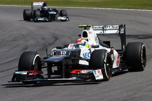 Checo deja Sauber con buenas cuentas