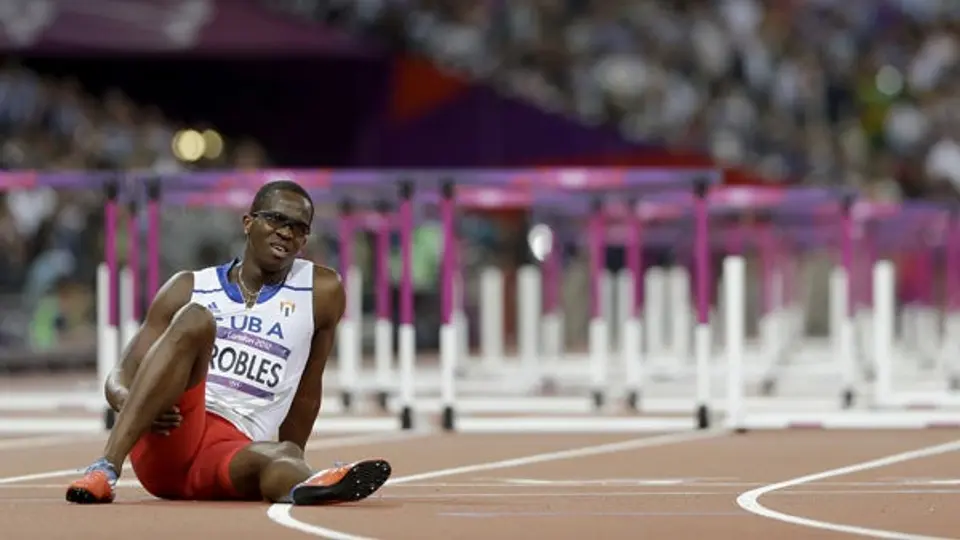 Robles se lesiona en la Final de los 110m con vallas