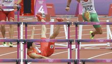 El ex campeón, Liu Xiang, se cae y fracasa en 110m con vallas