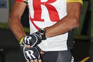 Continúa persecución contra Armstrong