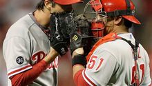 Hamels lanza 'joyita' y Filis saca la escoba ante Atlanta