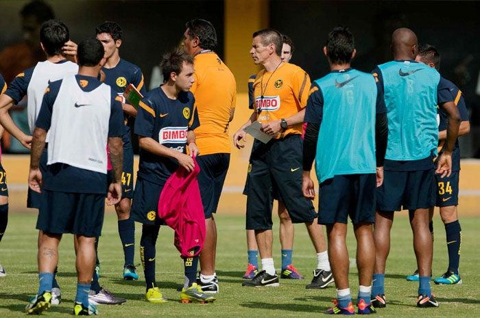 Alfredo Tena realizó su primera práctica a cargo del conjunto azulcrema. FOTO: MEXSPORT