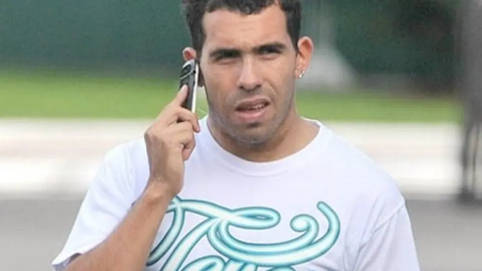 Tévez olvida al City y gana un torneo de golf en Argentina