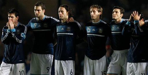 El partido llegó hasta los penales. FOTO: AP