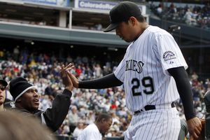?De La Rosa continuará con los Rockies en 2013
