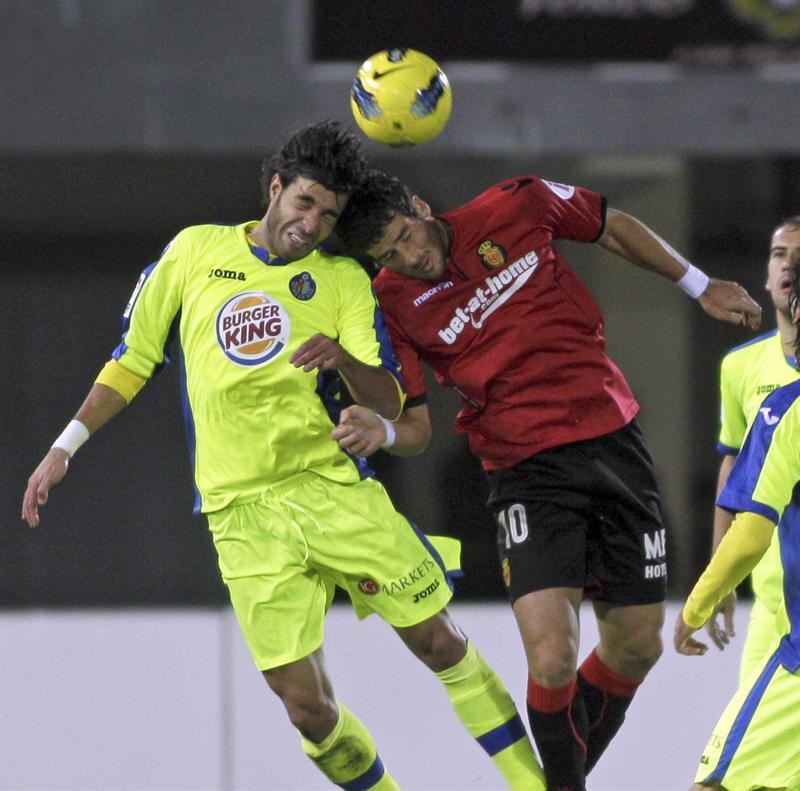 Los isleños iniciaron ganando el partido. FOTO: EFE