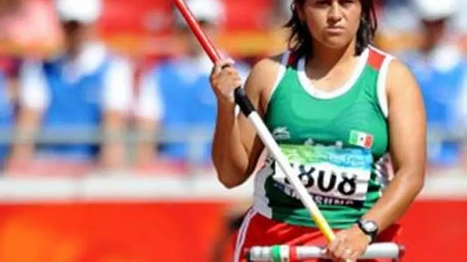 Jeny Velazco se cuelga el Oro en lanzamiento de jabalina
