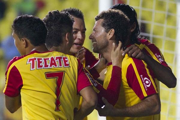 Monarcas Morelia acabó con Puebla al derrotarlo 3-0 | MEXSPORT