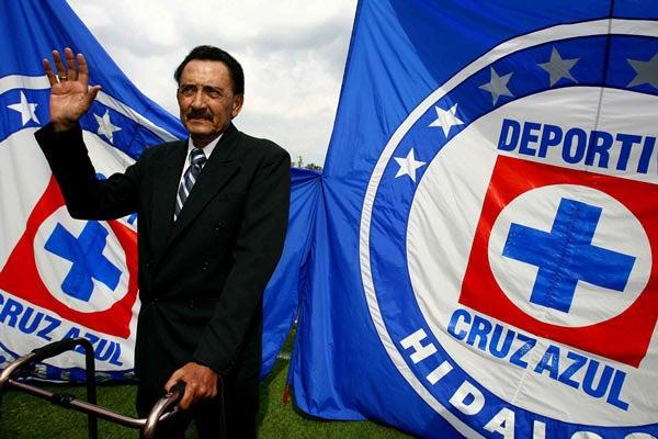 'Kalimán' Guzmán un ícono de la defensa azul | MEXSPORT