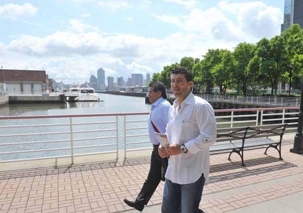 Chepo de la Torre también salió en un pequeño recorrido. FOTO: ULISES BRAVO