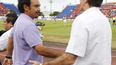 La Volpe y Hugo sí se saludaron previo al Atlante-Pachuca