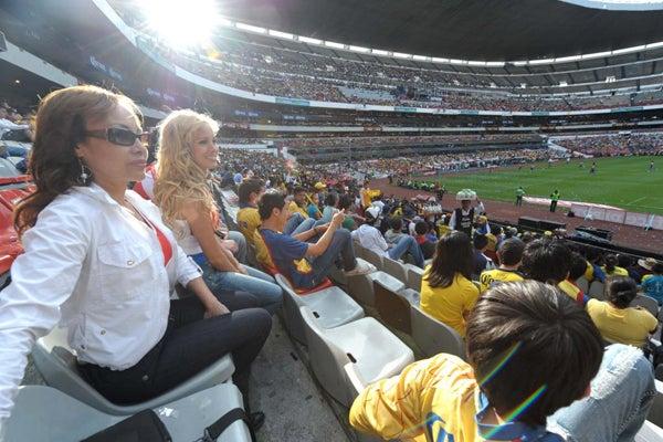 La sensación de la Copa América presenció el homenaje al 'Mariscal' Cabañas. FOTO: ULISES BRAVO
