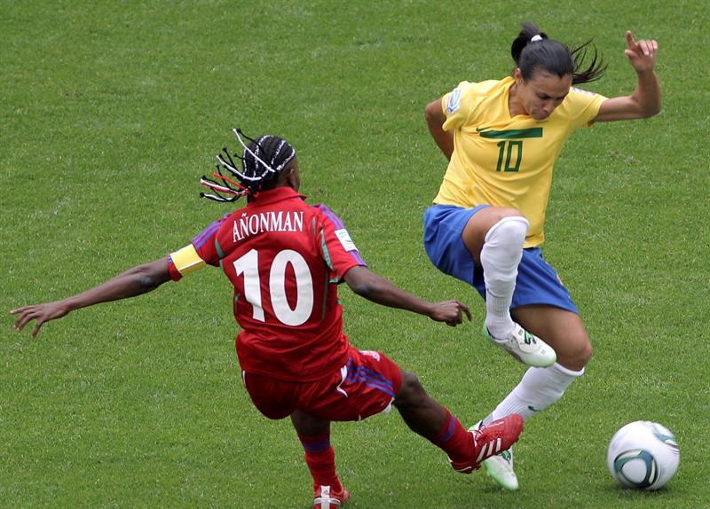 Brasil alcanza 9 puntos en el grupo D. FOTO: EFE