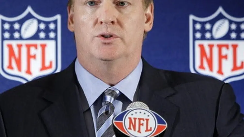 Goodell no descarta reunirse con Favre para hablar de escándalo