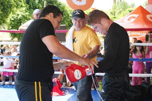 El Canelo entrenó con mucha concentración. FOTO: JORGE BARAJAS