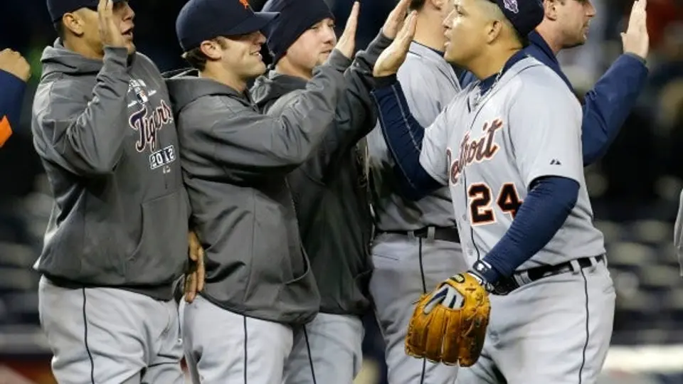 ?Tigres vence a Yanquis y toma ventaja en la Serie de Campeonato ?