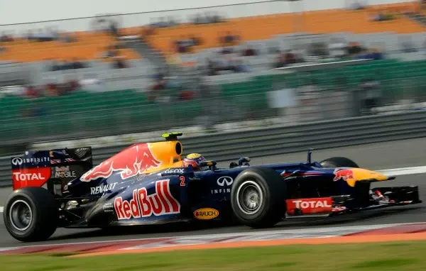 Vettel gana en India y se aleja de Alonso