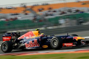 Vettel gana en India y se aleja de Alonso