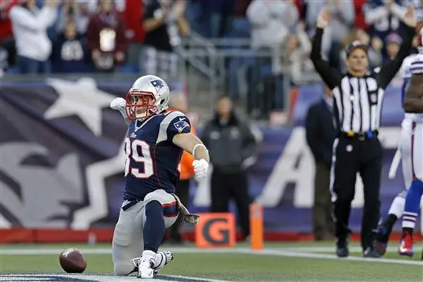 Patriotas vencen a Bills en un duelo cerrado
